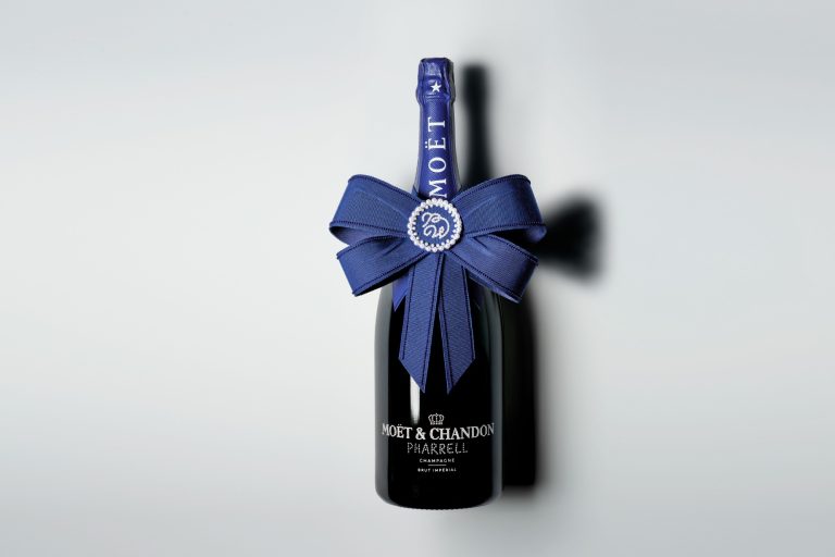 Moët & Chandon, Pharrell Williams Limited Edition - Bow Capsule Blue - Credits Anthony Seklaoui 1