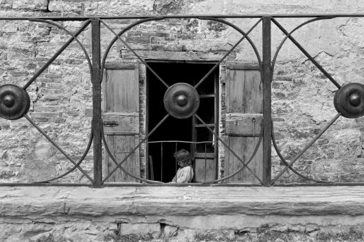 Fulvio Roiter, Gubbio, 1954; credits Archivio Fulvio Roiter